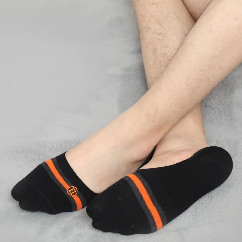 Vente en gros es de chaussettes de bateau d'affaires en coton pour hommes Lettre Broderie Absorbant la sueur et déodorant Invisible Sock Thin High-End