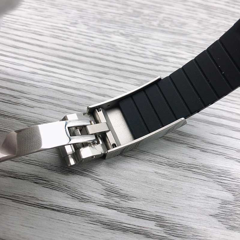 Regardez automatiquement le bracelet en acier inoxydable mécanique automatique Montre de Luxe avec conception de calendrier Boucle pliante