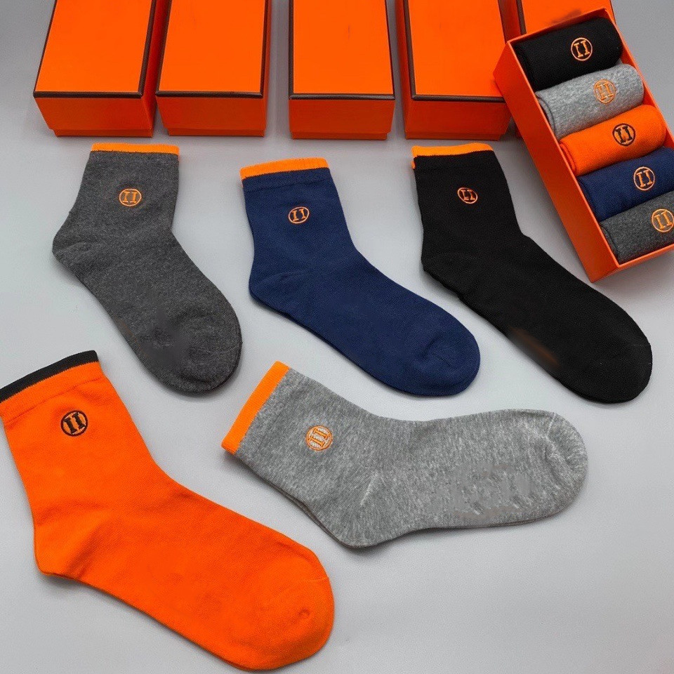 Herren-Boxed-Socken, lässige Business-Socken, Mittelrohr-Baumwollsocken, mit Buchstaben bestickte Baumwollsocken