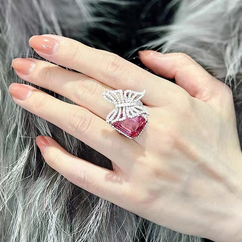 Big Butterfly 925 Sterling Gümüş Yüzük Kadınlar Lüks 6ct Emerald Cut Ruby Ring Kokteyl Partisi Güzel Takı