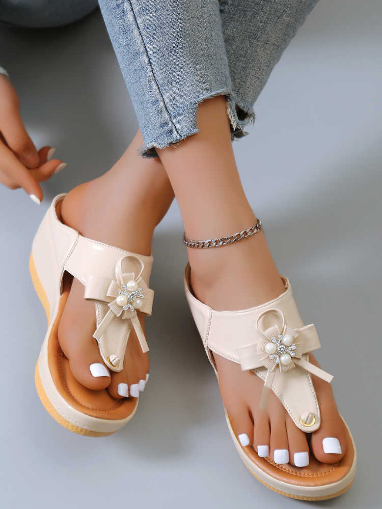 الصنادل 2022 نساء جديدات Flip Flops Rome Wedges Platform Slippers Trend Trend Sexy Fashion Ladies Shoes Beach Press Slides Zapatos T230208