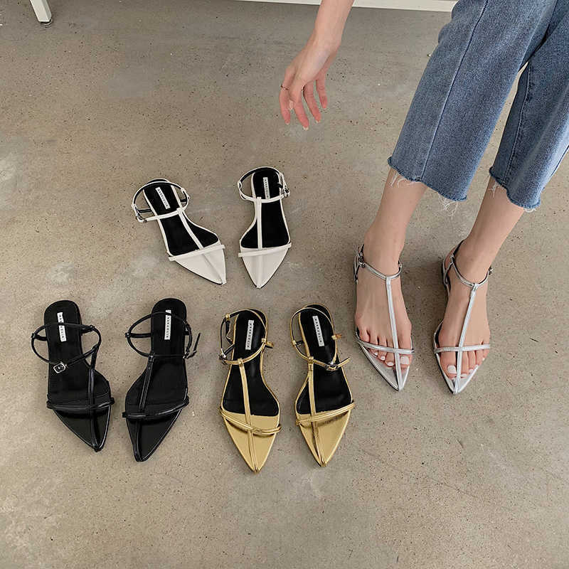 Sandaler Kvinnor Flats Sandaler Spetsade tå smala banddesign Sandaler Ankle Buckle Strap Clip Toe Roman Style Casual Beach Shoes Summer T221209