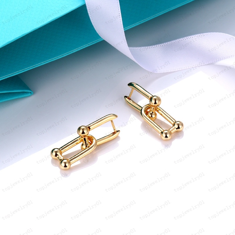 Blue Heart Stud 18K Gold plaqué de luxe de luxe de créateur de lettres d'oreilles Femelles Femelles Boucles d'oreilles creux simples Bijoux de mariage avec boîte 259k
