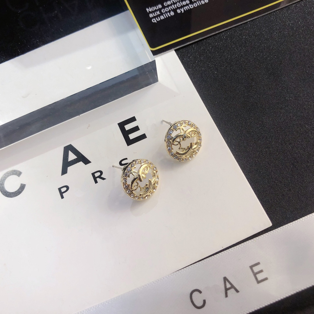 Gestüt Ohrringe Modepaar Geschenkohrringe Luxusmarke Diamond Eingelegtes Ohrring Classic Premium Design Accessoires berühmt Dessig274n
