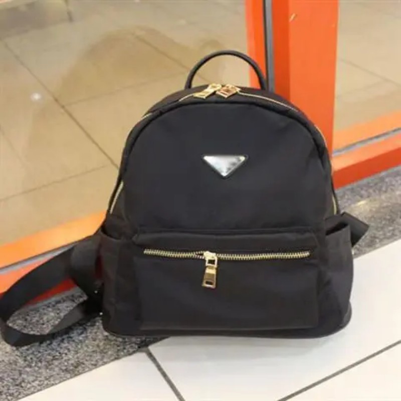 Toptancı Tasarımcı Üçgen Etiket Sırt çantaları Bayan Naylon Kumaş Çanta Tote Bayan Debriyaj Messenger Akşam Crossbody Çanta çanta Eğlence İş Paketi Sıcak 23