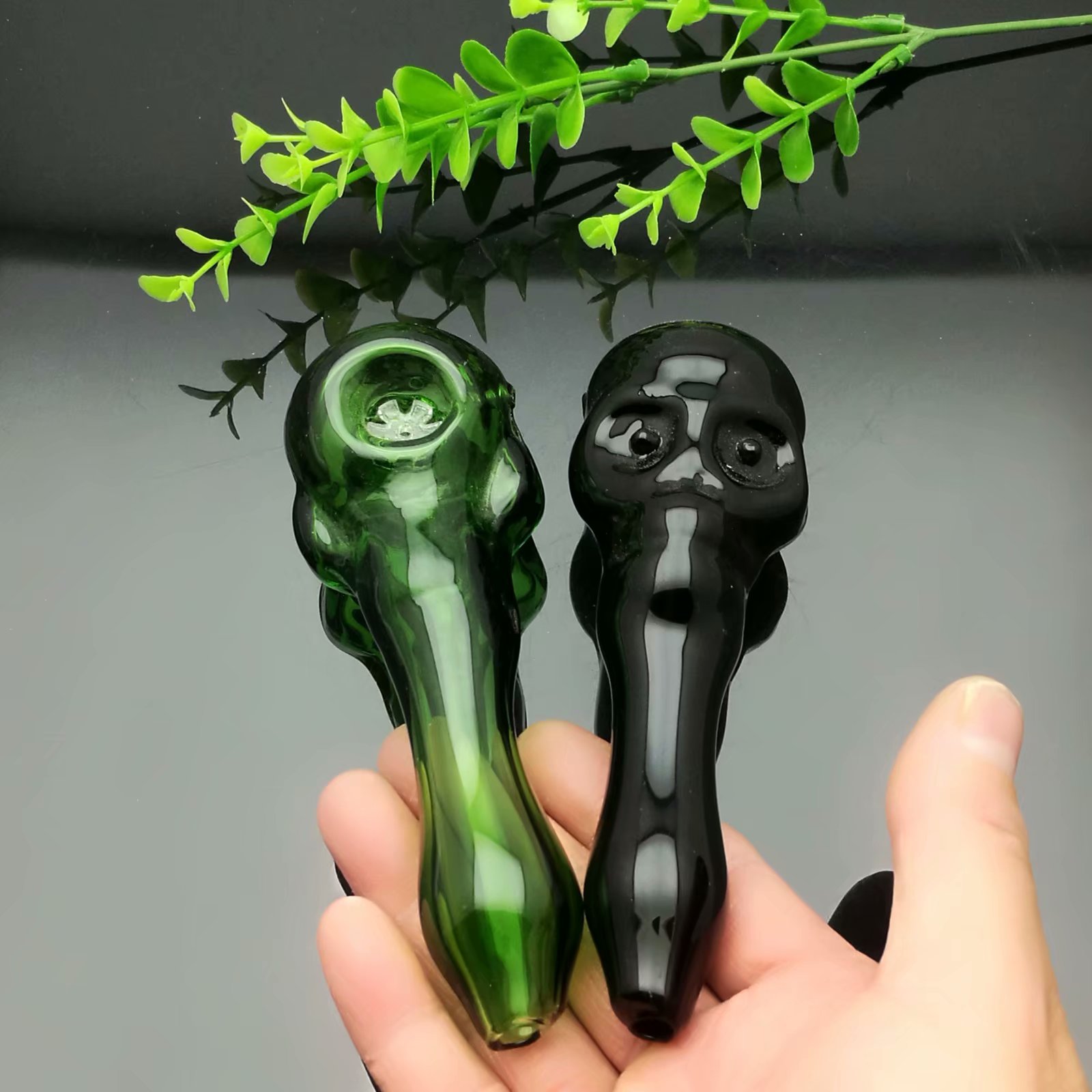 Tuyaux de fumée Hookah Bong Glass Rig Oil Water Bongs Pipe squelette en verre à tête concave colorée