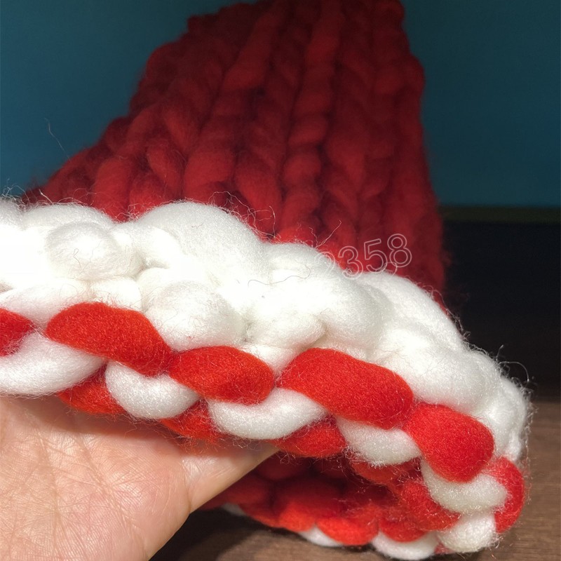 Kerstmisboanies vrouwen rood nieuwjaar gebreide pet winter verdikte draad kleur bijpassende pullover hoed warme oorbeveiliging ski hoeden