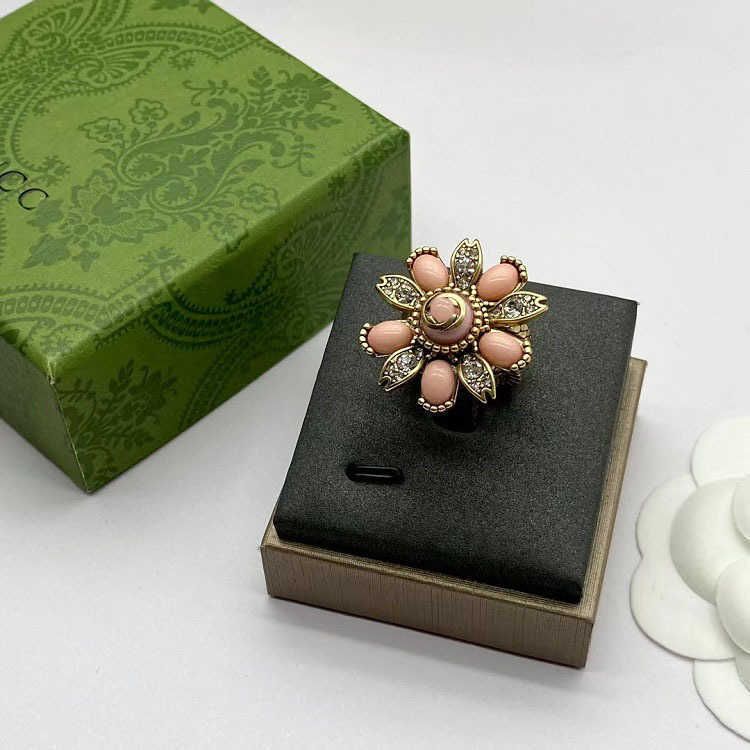 10% OFF 2023 Jewelry ed Piece Double Flower Rhinestone Necklace Earrings Brass Fashion Versatile Chain272Z