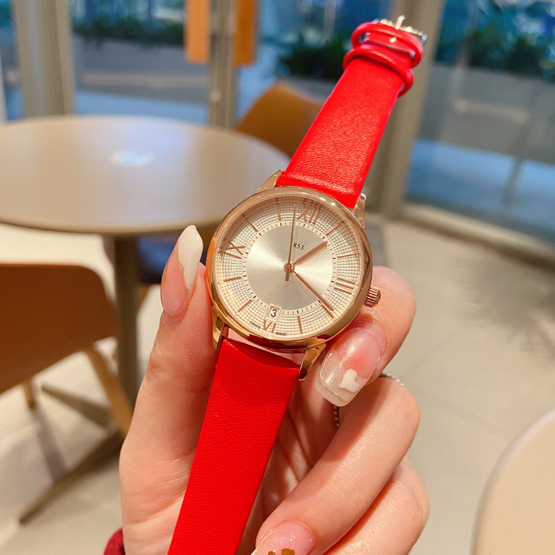 ファッションレディウォッチトップブランドの高級女性デザイナーウォッチ30mmレザーストラップ腕時計