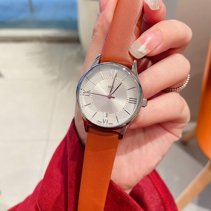 reloj de dama de moda Las mejores marcas de lujo para mujer relojes de diseñador Reloj de pulsera con correa de cuero de 30 mm para mujer Regalo del día de San Valentín de la madre Resistente al agua Montre Femme Wtach