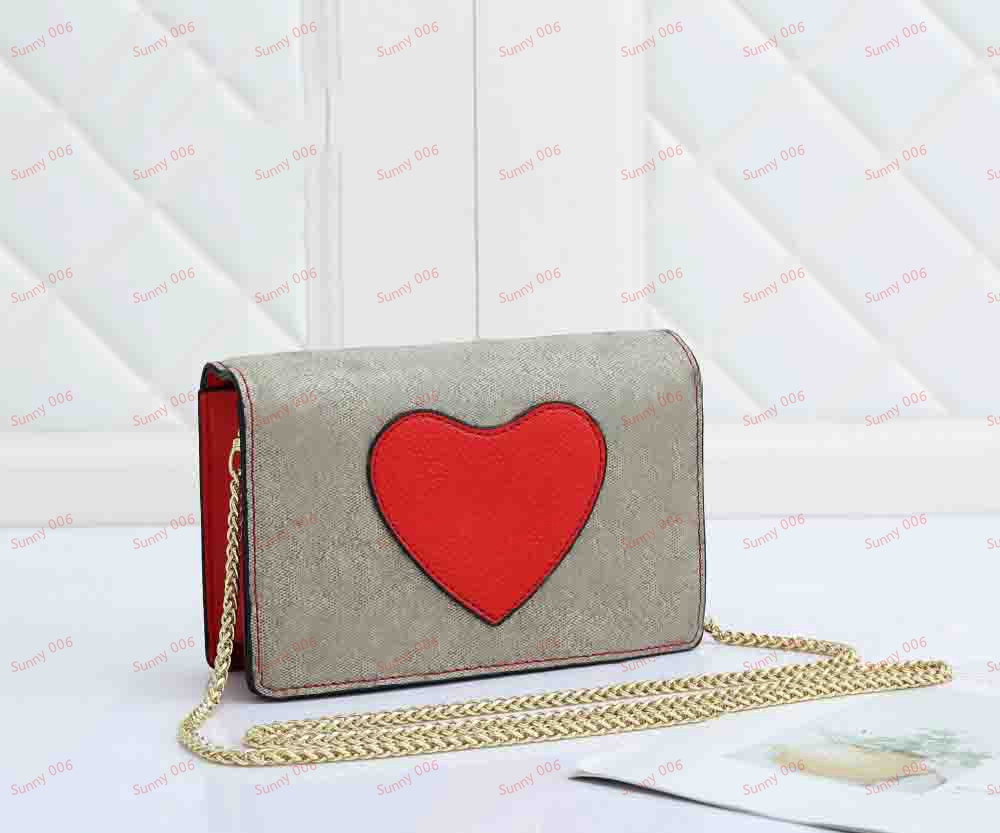 Borsa a tracolla di design Borse da donna classiche di lusso Portafoglio a catena Borsa a tracolla con motivo a cuore Borsa versatile piccola quadrata