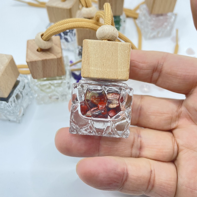 Car Air Freshener Perfume Bottle Natural Crystal Aromatherapy Fragrance Essential Oil Diffuser Hanging Perfume Pendant Auto Ornaments Decor Accessories