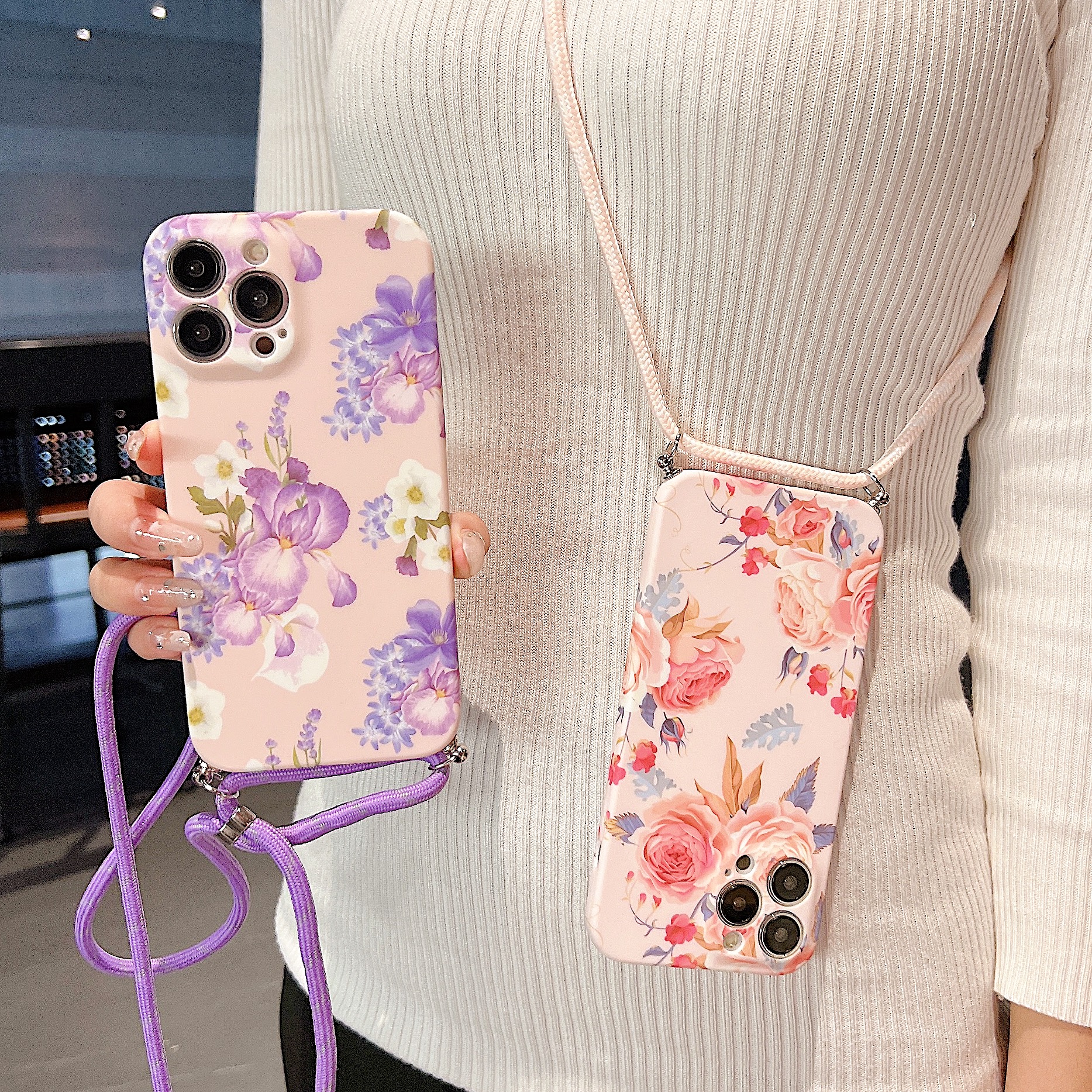 Étuis à fleurs avec lanière à bandoulière pour iPhone 15 14 Plus 13 12 Pro Max 11 XR XS X 8 7 Mode Floral Lady Girl Femmes Assez doux IMD TPU Luxe Couverture arrière de téléphone portable