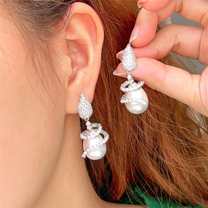 Elegante lungo orecchino di design da sposa con perle finte matrimonio AAA Cubic Zirconia Drop ciondola orecchini da damigella d'onore da donna fidanzamento moda gioielli di lusso regalo