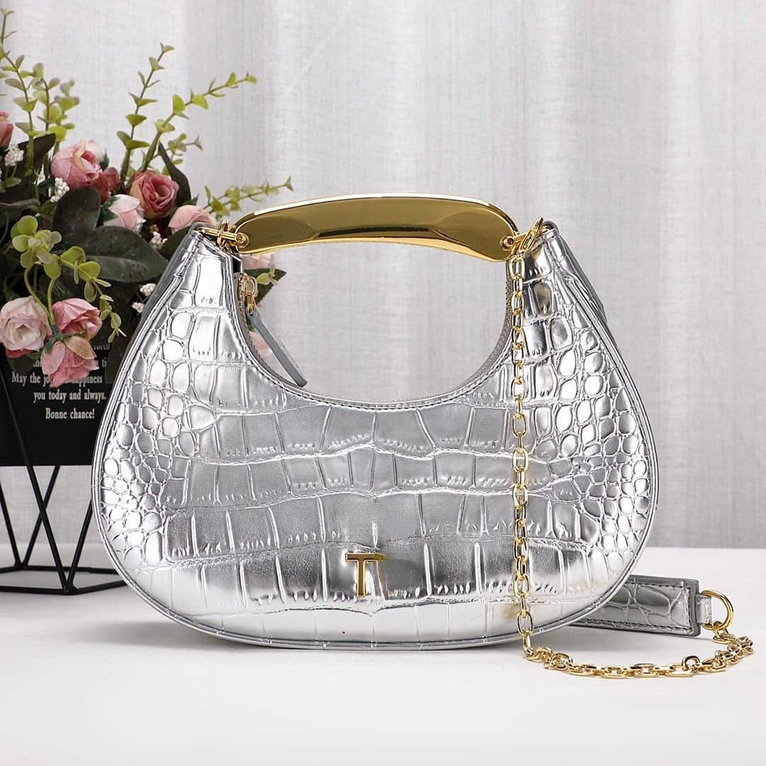 حقائب اليد العلامة التجارية للسيدات 2024 New Fashion TF Womens Single Counter Bag Multi-Function Leisure Crescent Bag Pox Box Packaging Factory Sales Direct