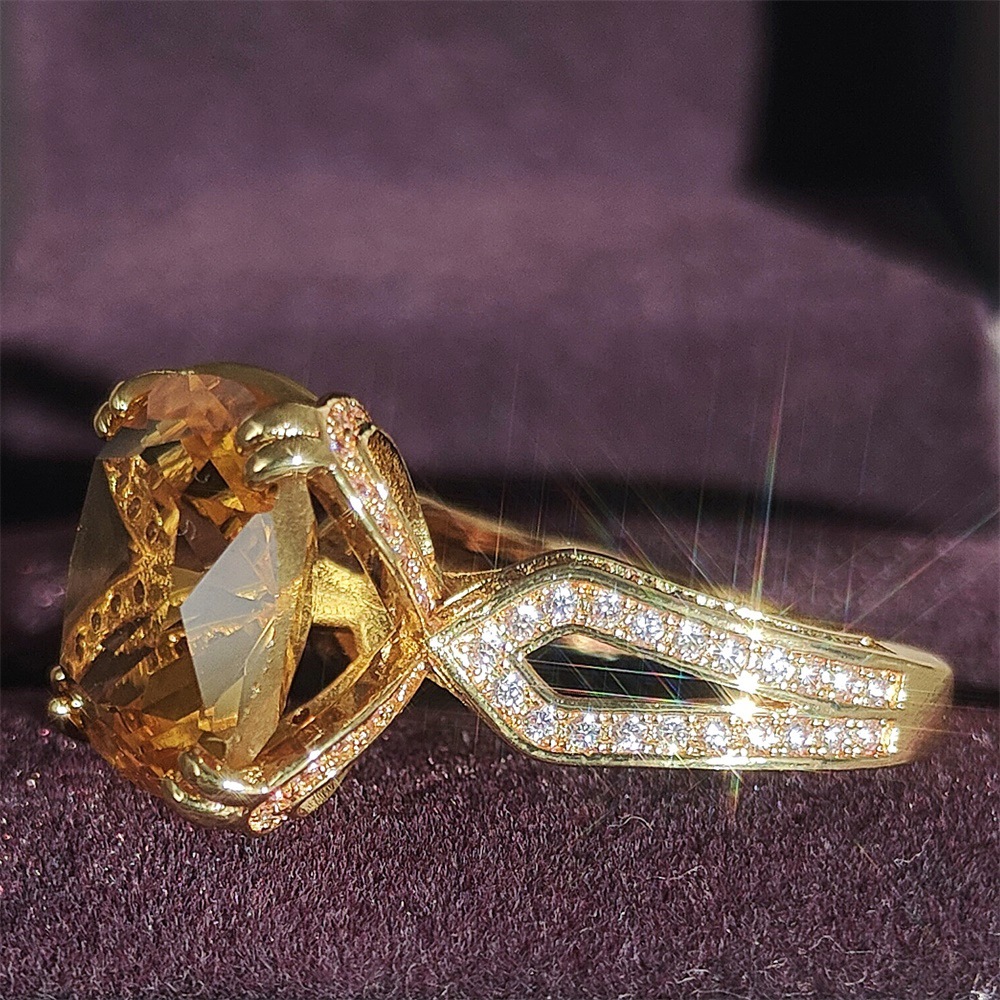 Nowy luksusowy duży żółty kolor cyrkon 18K Gold Color Designer Pierścień zaręczynowy Forwedding Band Pierścienie dla kobiet mężczyzn Jewelry4600635