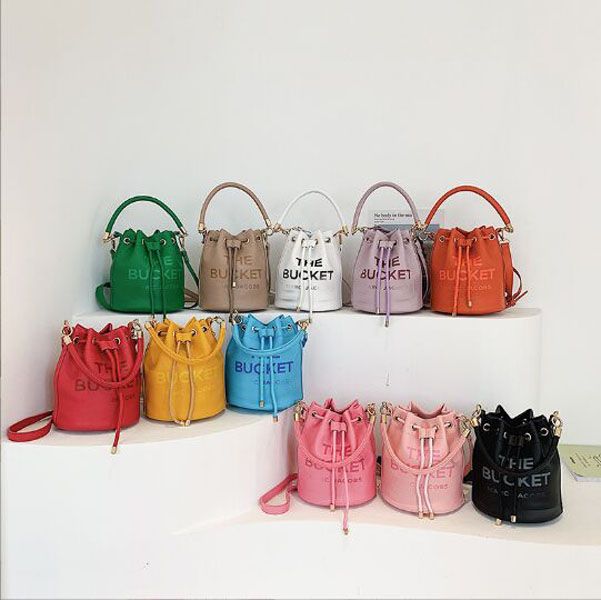 Kvinnor Tote Shoulder Crossbody Väskor Bucket Bag Luxury Pu Leather Purse Fashion Girl Designer Shopping Bag Handbags247Z