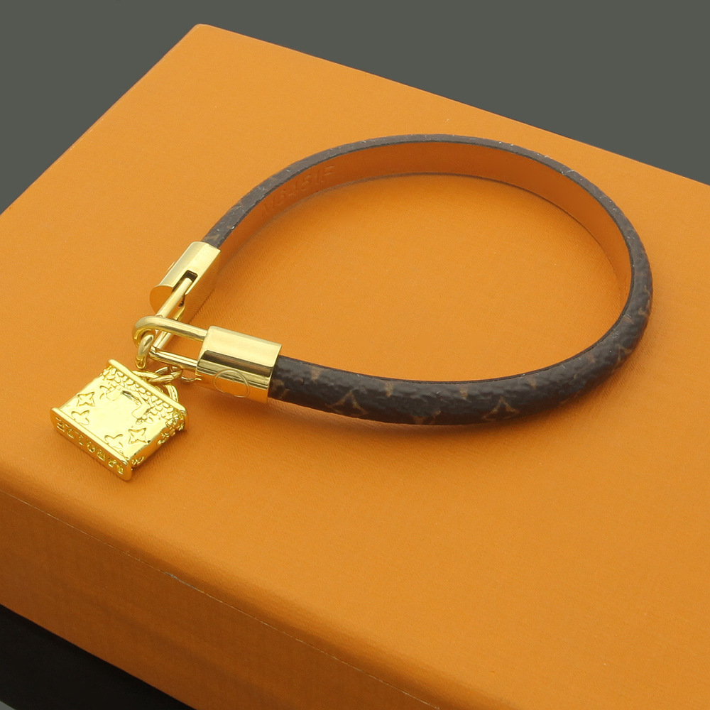 Gioielli di design Braccialetti in pelle marrone oro donna Bracciale con ciondolo cinturino largo con motivo floreale Logo timbro stampato Fashi312O