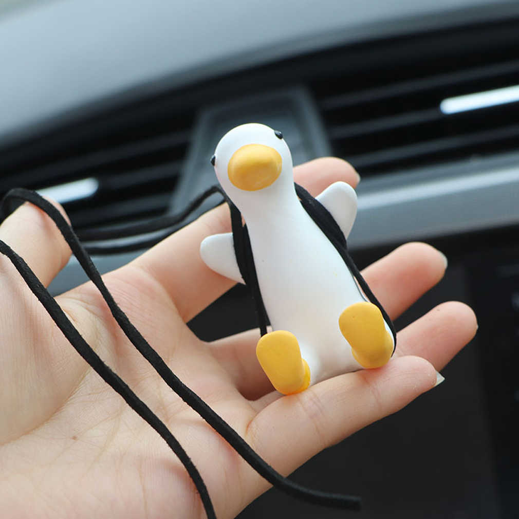 Gypse mignon Anime accessoire de voiture balançoire canard pendentif Auto rétroviseur ornements cadeau d'anniversaire Auto décoration voiture parfum