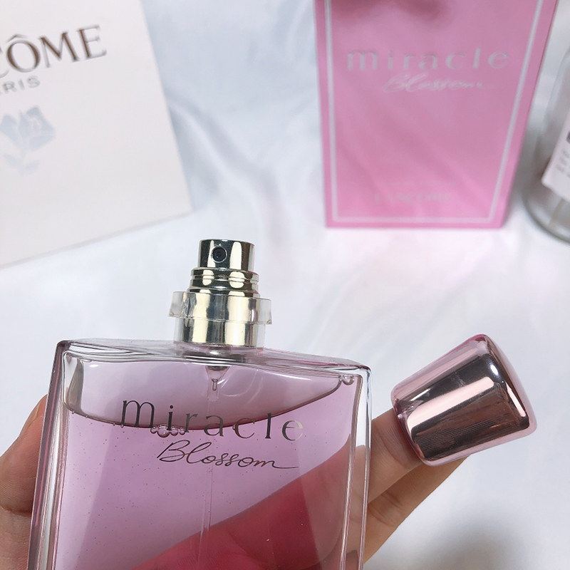 Bottiglia di profumo in vetro uomo e donna di alta qualità di vendita calda, il profumo di marca spray alla rosa di mezzanotte fiorisce miracolosamente 50/75 ml/100 ml