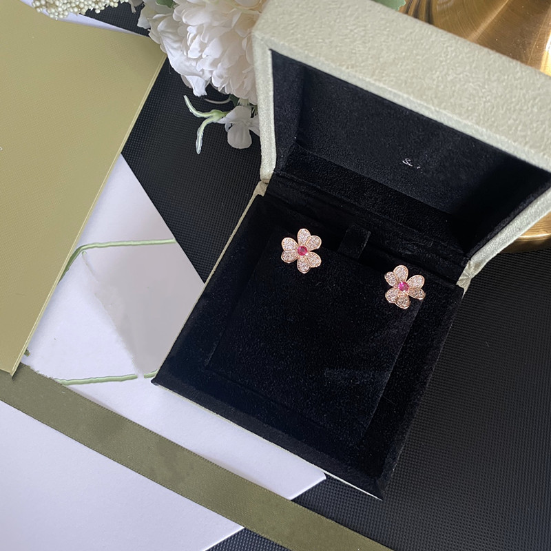 2022 Luxe Vrouwen Clover Studs Rose Goud Klassieke Bloem Merk Parel Stud Oorbellen Rode Meisjes Sieraden Cadeau Voor Feest bruiloft2039585