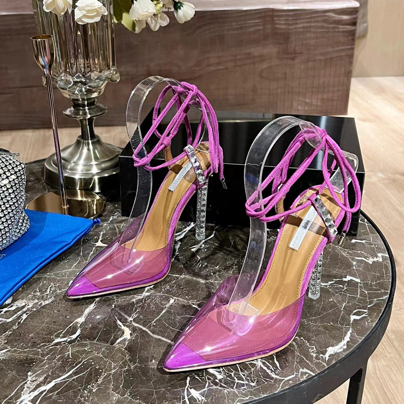 2022 designer femmes luxe strass sandales françaises femmes 100% cuir bout pointu chaussures de sport ladys sexy éclat brillant cristal incrusté talon talons hauts sandale