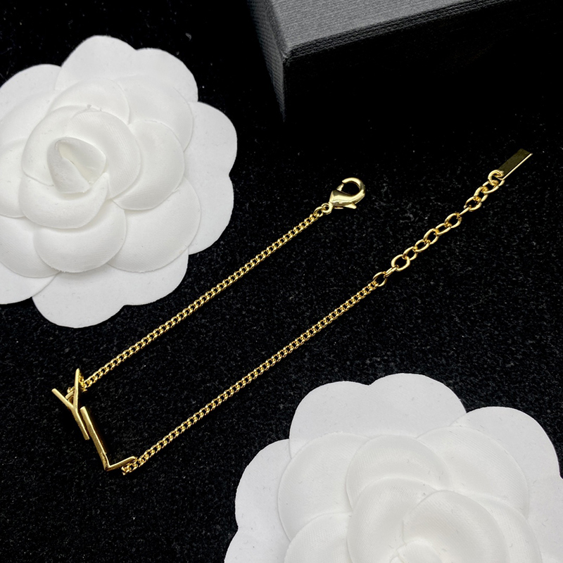 Bracelet de créateur de style classique, bracelet simple pour femmes, adapté aux rassemblements sociaux, cadeaux de fiançailles, très beau g238F