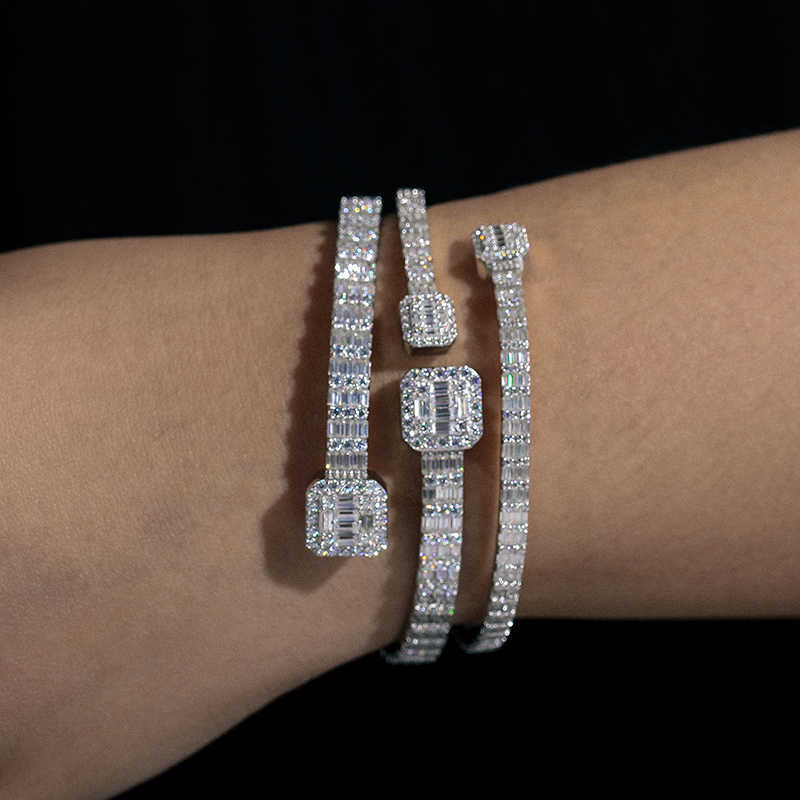 Goccia Belle Donne Gioielli 3 8mm Larghezza 925 Sterling Silver Vvs Baguette Moissanite Diamante Famoso Marchio Polsino Bangle259e