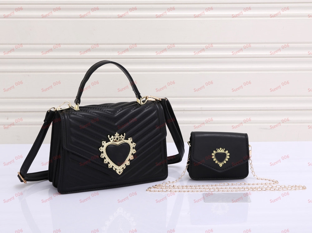 Set Tote Bags Chain Cross Body Bag Solid Handbag Multilayer Wallet Heart Mönster Kuvertpaket Korthållare Totes