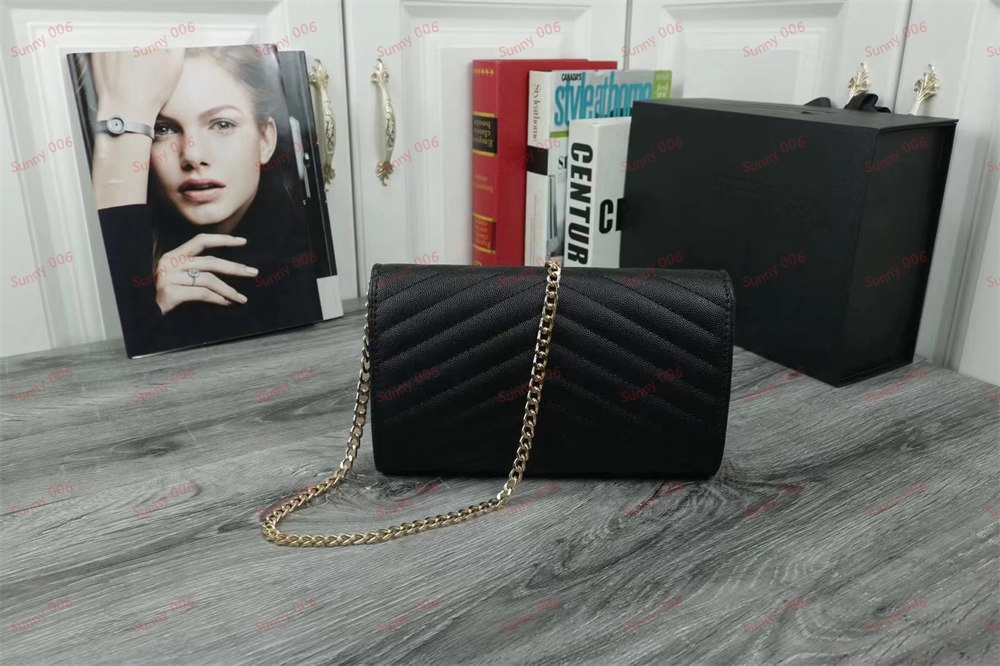 Designer Versaile Chain Cross Body Bag Fashion Luxury Envelope Bag Flera färger Purses Single Shoulder Flap Stick Picks