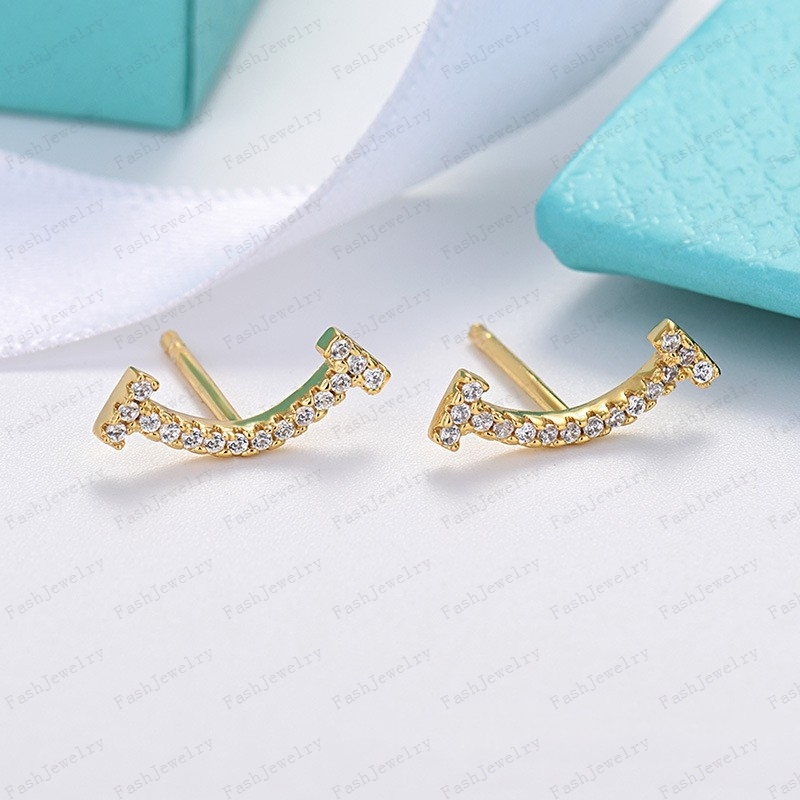 Pendientes en forma de U chapados en oro de 18K de marca de lujo, pendientes de corazón con letras de diseñador, pendientes de perlas simples para mujer, joyería de boda 167c