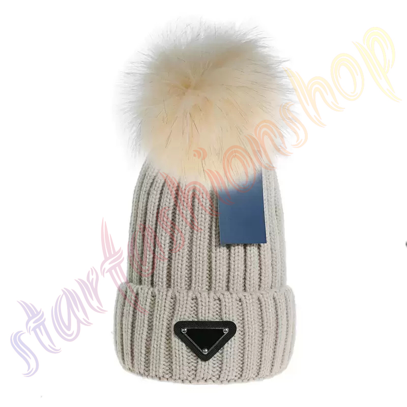 New Hats Fashion Men's Women's Warm Winter Designer Artificial Fur Pom Poms Bobo Hat Knitted Ski Hat Black Blue White Pink