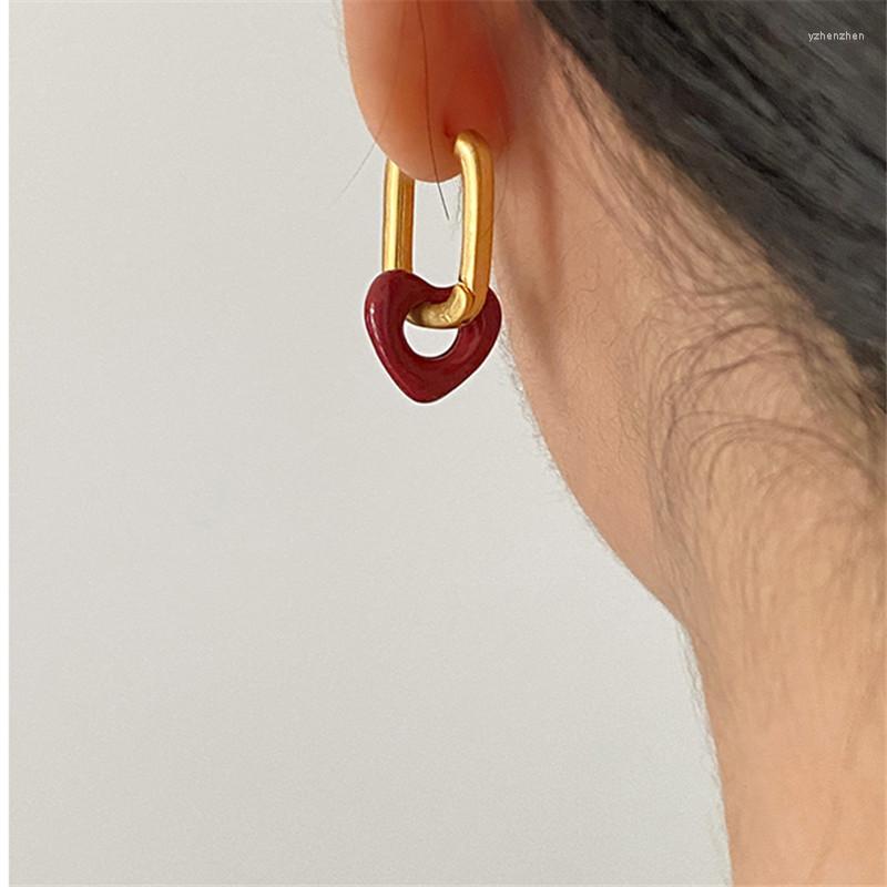 フープイヤリングが到着しているフロストマットレッドハート女性のための耳のバックルハギートレンディなジュエリーアクセサリーペンディエンテスMujer EH1785309Z