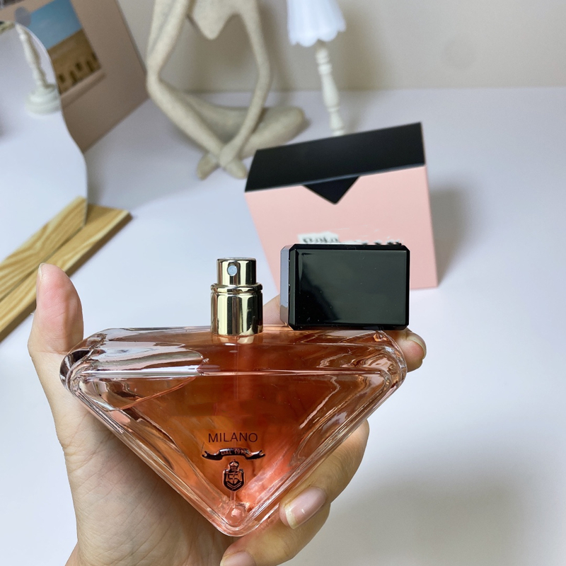 Kadın Sprey için Toptan Büyüleyici Köln Parfüm 90ml Uzun Kalıcı Cazibe Kokusu Lady Eau De Parfum Hızlı Damla Gemisi Kutu