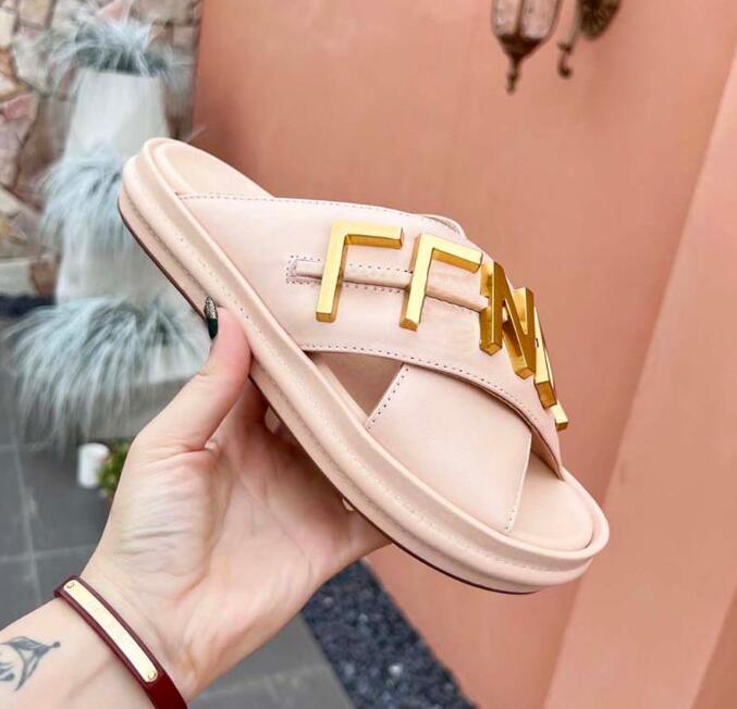 Dames herenpantoffels kleurrijk merk metalen letter sandalen thuis dames flip flop mode comfortabel ontwerper luxe slippers sandaal grote maat 36-45