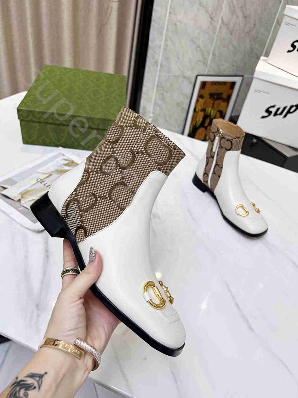 Женские ботинки дизайнерские сапоги Luxury Ladies Подличные кожаные платформы Martin Boot с Box 35-41