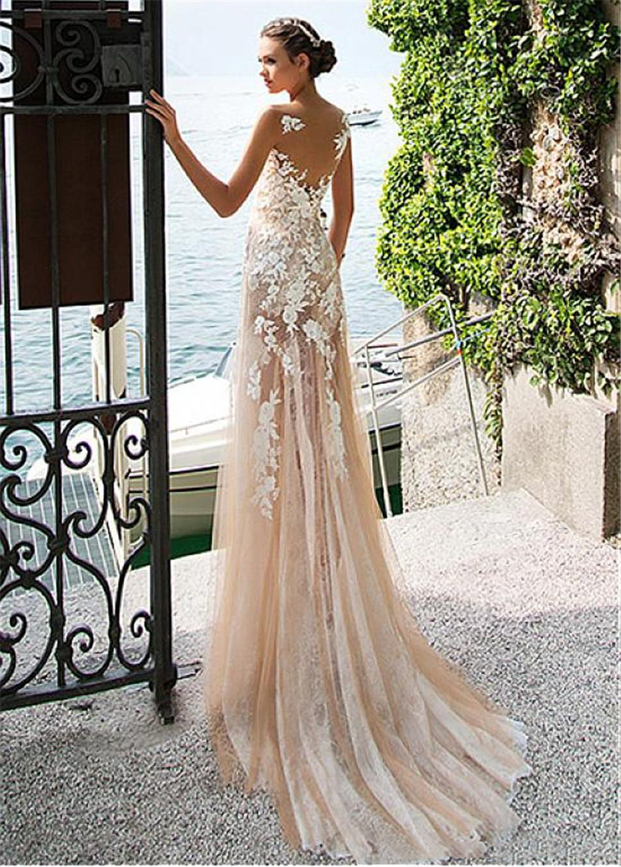 Wundervolles, durchsichtiges Etui-Brautkleid mit Spitzenapplikationen, Tüll und Bateau-Ausschnitt, Champagner-Brautkleid, Kleid für die Hochzeit