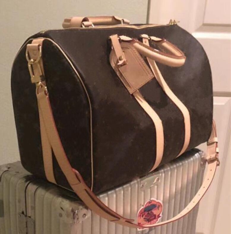 Kvalitetsdesigner Duffel Bag Suitcase Women Män Kvinna Handväska resväskor stor storlek Stor tote axel seriekodnummer mode p243j