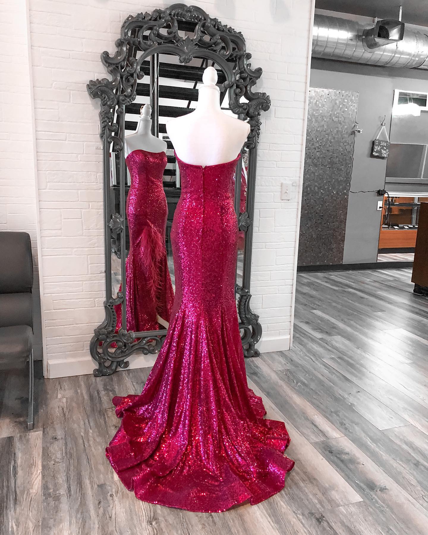 Feather Sequin Long Prom Dress 2k23 Strapless High Slit Fitted Winter Court Warming Formal Evening Wedding Party Gown Pageant Gala Runway Red Carpet Black Wine