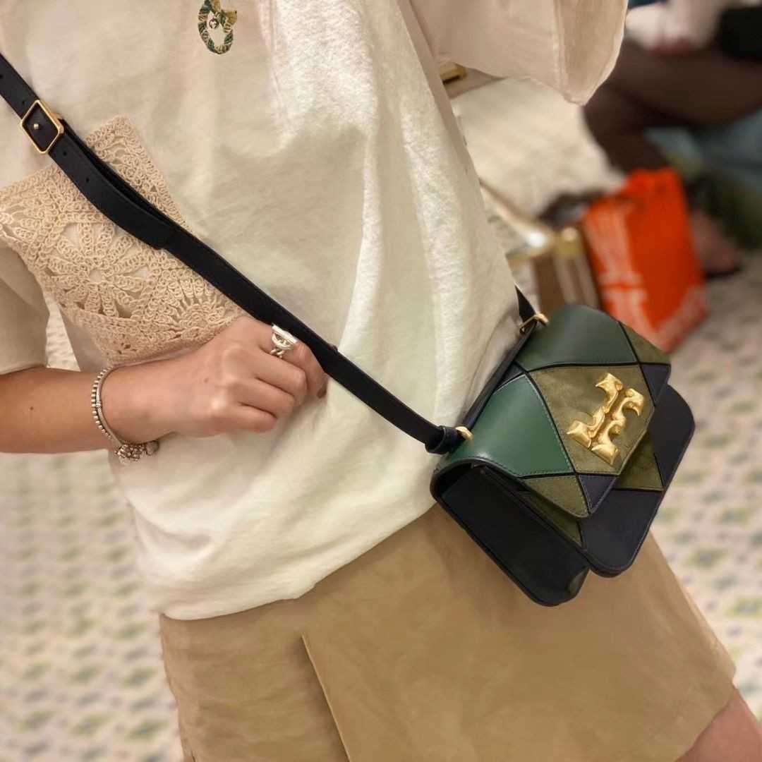 Kvinnors lyxdesigner Cross-body väskor axelväska på ny mode textur läder guldkedja bärbar messenger väska presentlåda förpackning fabrik direkt försäljning