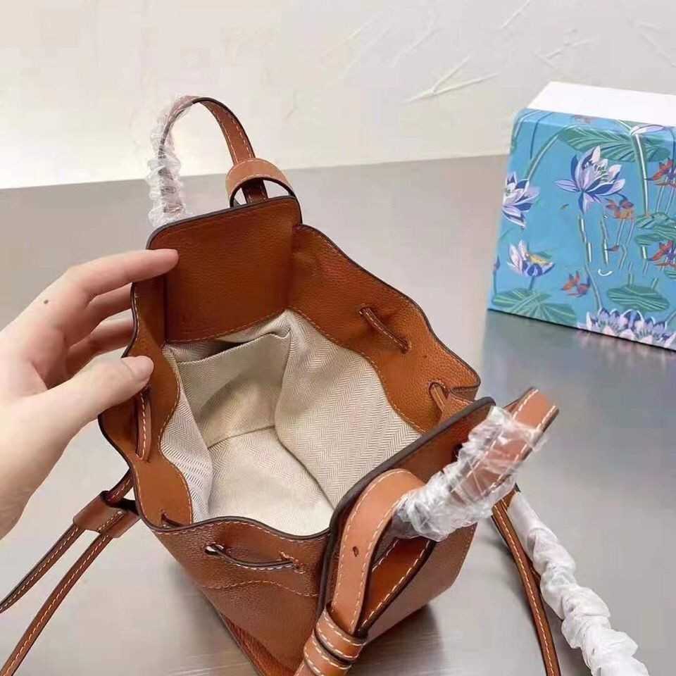 Damesmerk Designer Handtassen Schoudertassen Crossbody Tas Tas Nieuwe mode textuur Cowhide Multifunctionele rugzak geschenkdoos Verpakking Factory Direct verkoop