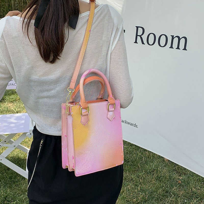Projektant marki torebki torby na ramię torby krzyżowe Nowe damskie moda faktura ręka Karta pod przewodnictwem ramiona torba komunikatorowa