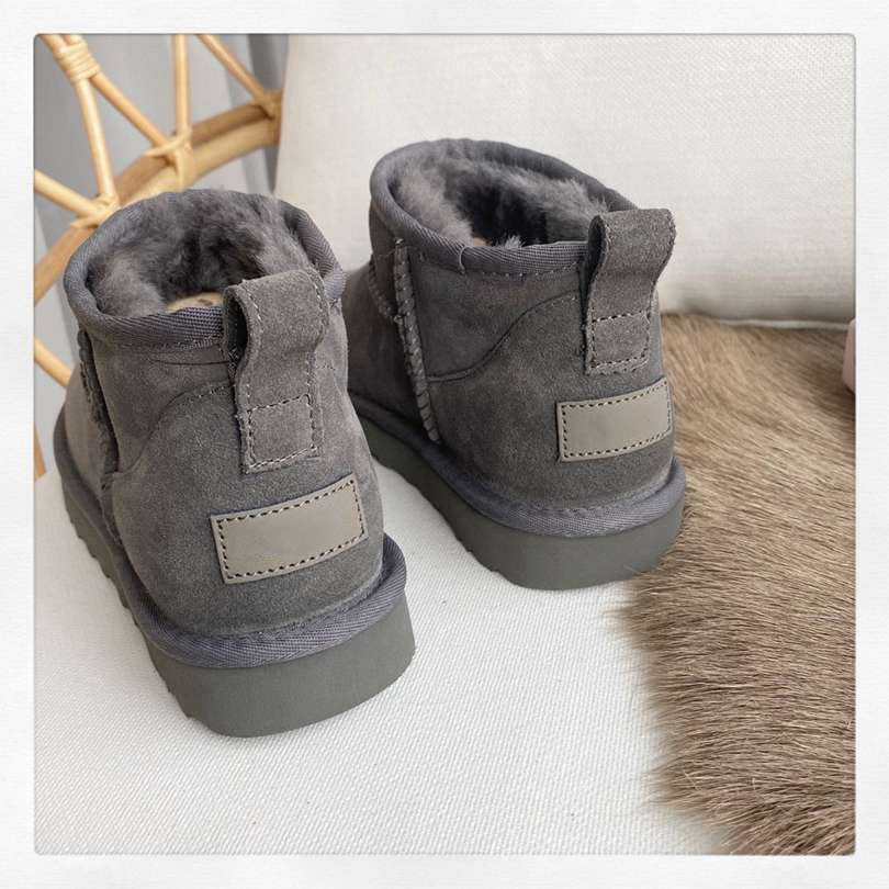 2023 Brand Classic Short Mini Women's Snow Boots Fashion Warm Long Boots Plush Casual Sheepskin Suede Shoes Chestnut Grey Australia 35-44