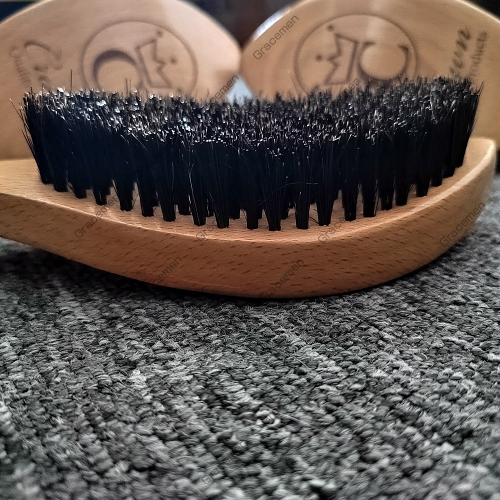 Amazon's Choice Curved 360 Waves Brushes Moq OEMカスタムロゴブラシミディアムハード - オオカミのための偉大な男性 - イノシシ毛ナイロン