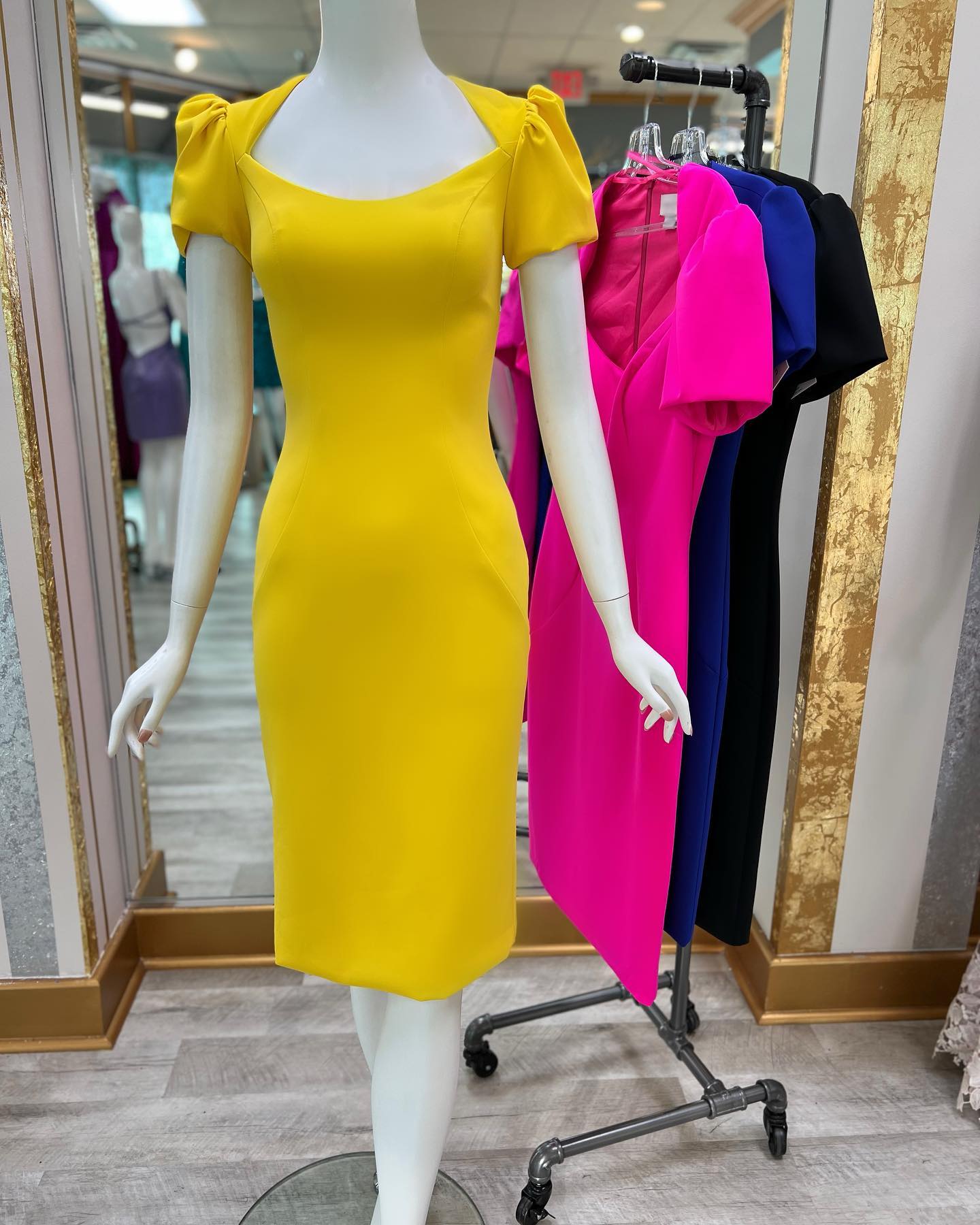 Bayan Lady Pageant Röportaj Elbisesi 2023 Kısa Kollu Kırmızı Halı Kokteyl Elbise Resmi Etkinlik Partisi Mezuniyet Hoco Gala Görünümü Düğün Konuk Fuşya Mavi