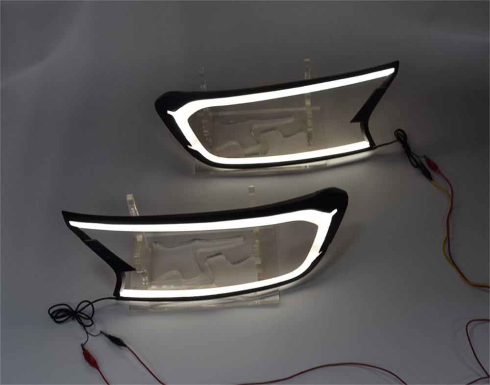 Gündüz Koşu Işığı Otomatik Parça Ön Aydınlatma Ford Ranger/Everest LED Araba Sis Işıkları Turn Sinyal Göstergesi