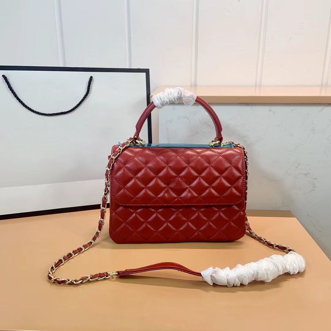 Kvinnors modedesigner axelv￤ska godis f￤rg diamant crossbody v￤ska kohud sp￤nne vattent￤ta blygelfria metallkedjor