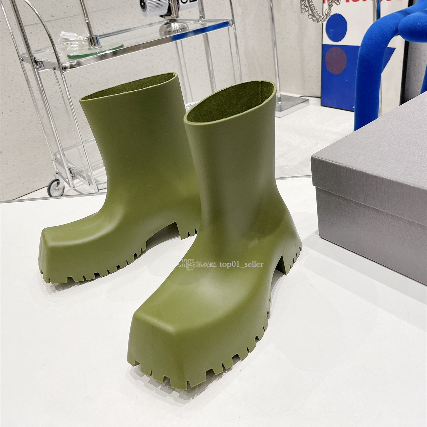 2023 bottes de pluie d'été en caoutchouc Trooper 22ss plate-forme de botte de pluie bout carré pneu talons hauts grosses femmes hommes semelle extérieure mi-longue mode fête en plein air chaussure d'eau