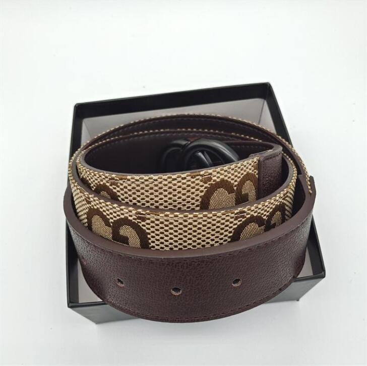 Cinturón de diseño Mujeres de lujo Cinturones de moda Bronce clásico con caja Correa de cuero real de hebilla lisa 17 Color