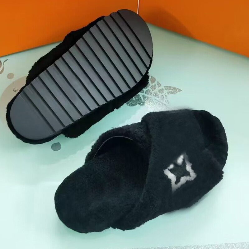 winter Men slipper fashion Lazy letter Belt buckle women designer shoes sexy platform Lady Cartoon Plush slippers 100% keep warm wool flops Large size 35-42-45 With box